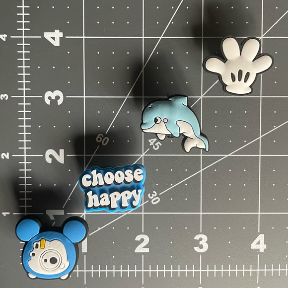 Shoe Charms for Clogs Crocs Lot of 4 NWOT Mouse Head Mouse Hand Dolphin Be Happy - Picture 4 of 4